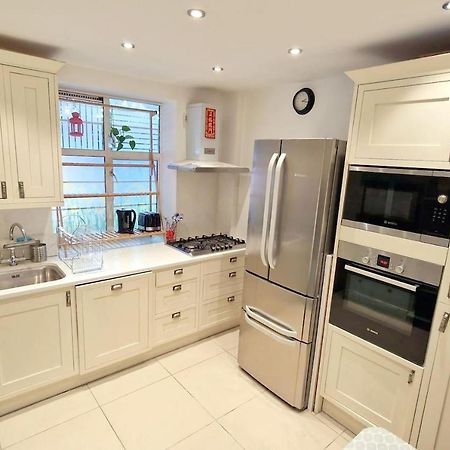 Modern 3-Bed House In Surrey Quays Villa London Ngoại thất bức ảnh