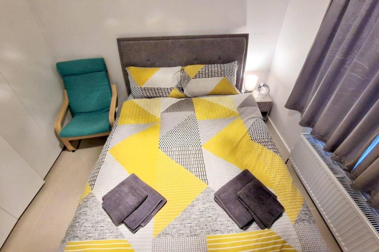 Modern 3-Bed House In Surrey Quays Villa London Ngoại thất bức ảnh