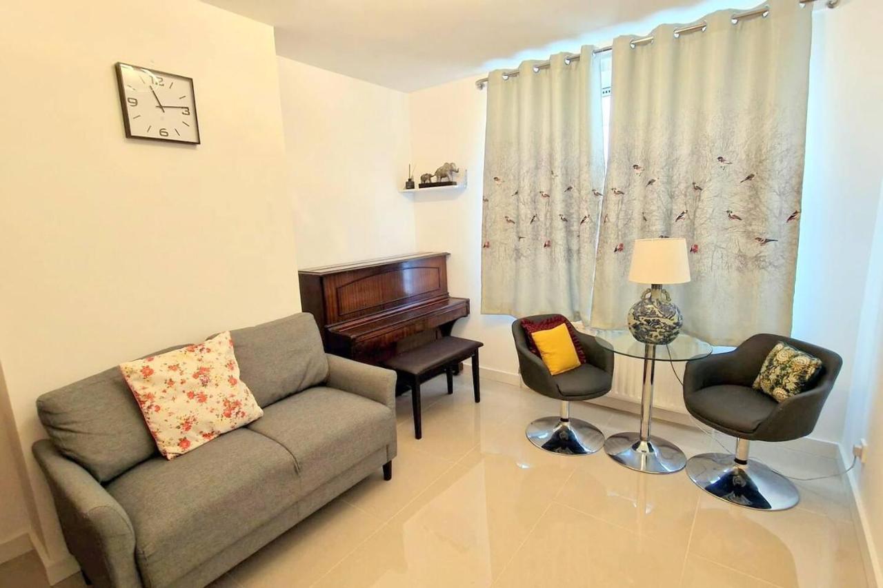 Modern 3-Bed House In Surrey Quays Villa London Ngoại thất bức ảnh
